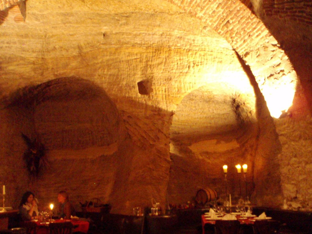 Dinner in the catacombs Dinner in the catacombs